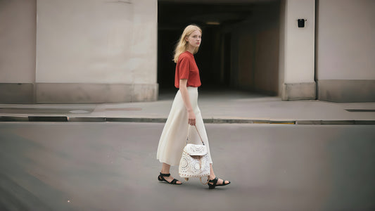 How to Choose a Handbag: A Complete Guide for Style and Practicality