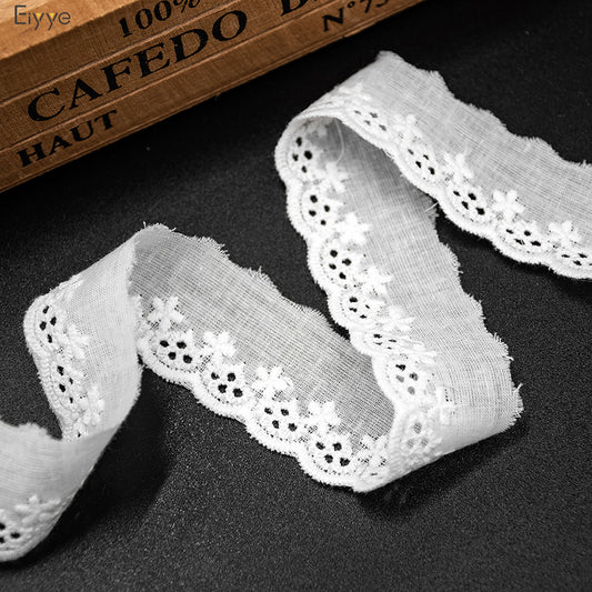 Eiyye Mini Star Cut-Out Embroidered Lace Trim for Decoration – 2.7cm Wide 50Yard